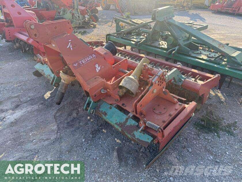 Kverneland NGM 251 Traktoriai