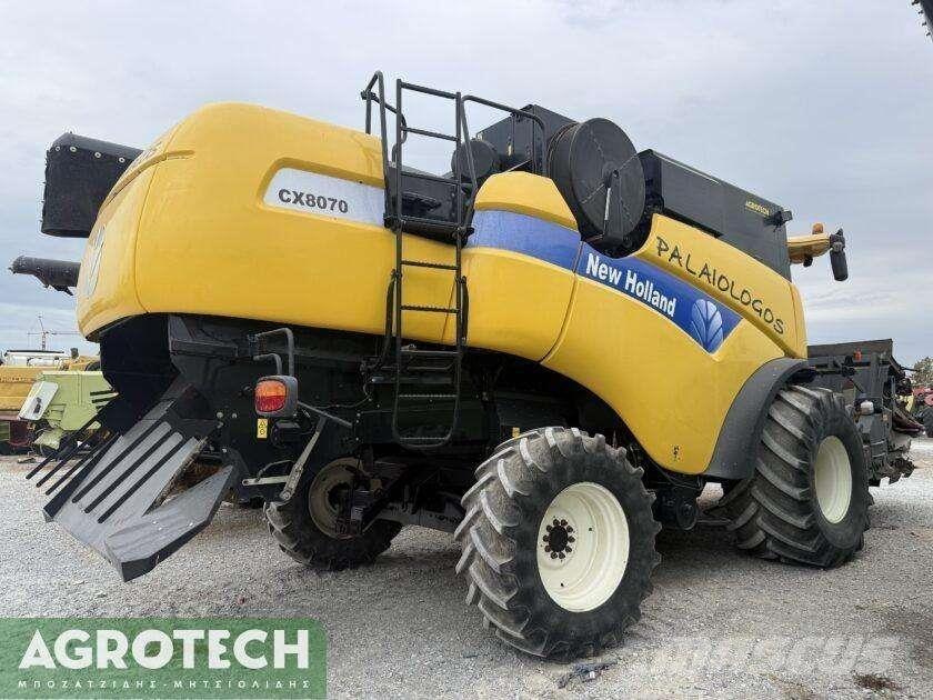 New Holland CX 8070 Traktoriai