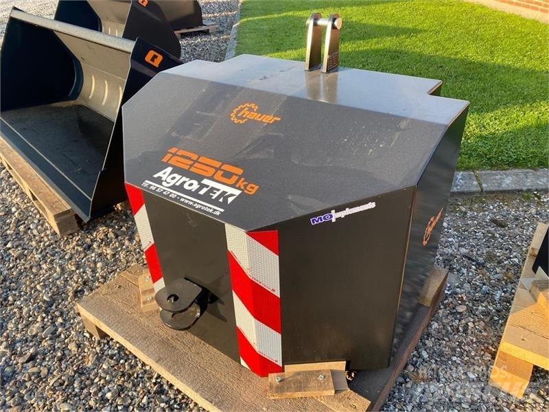 Hauer 1250 kg Kiti naudoti traktorių priedai
