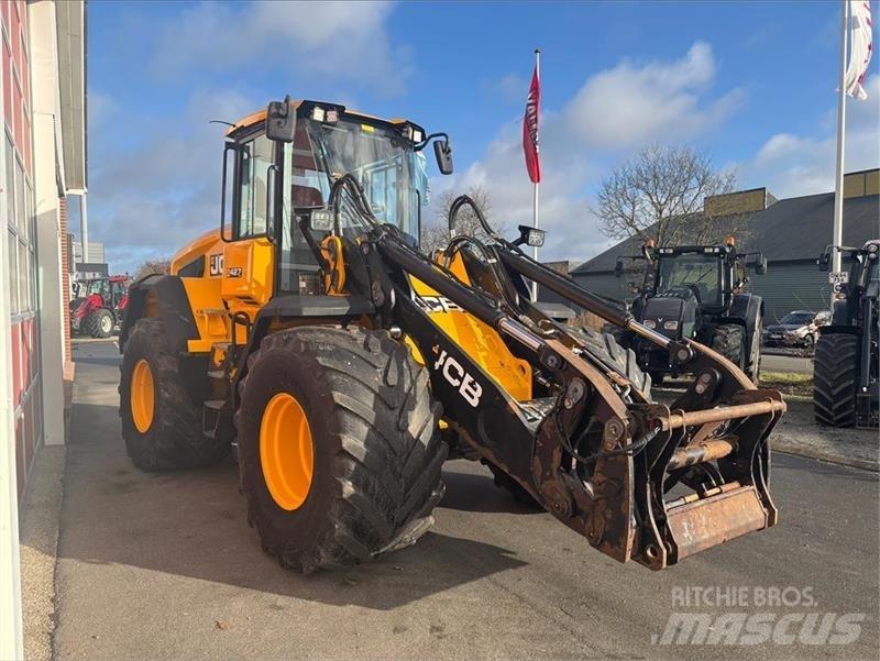 JCB 427 Agri Naudoti ratiniai krautuvai