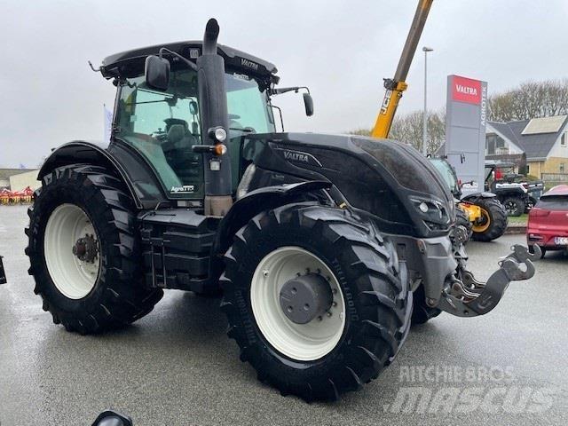 Valtra S374 Traktoriai
