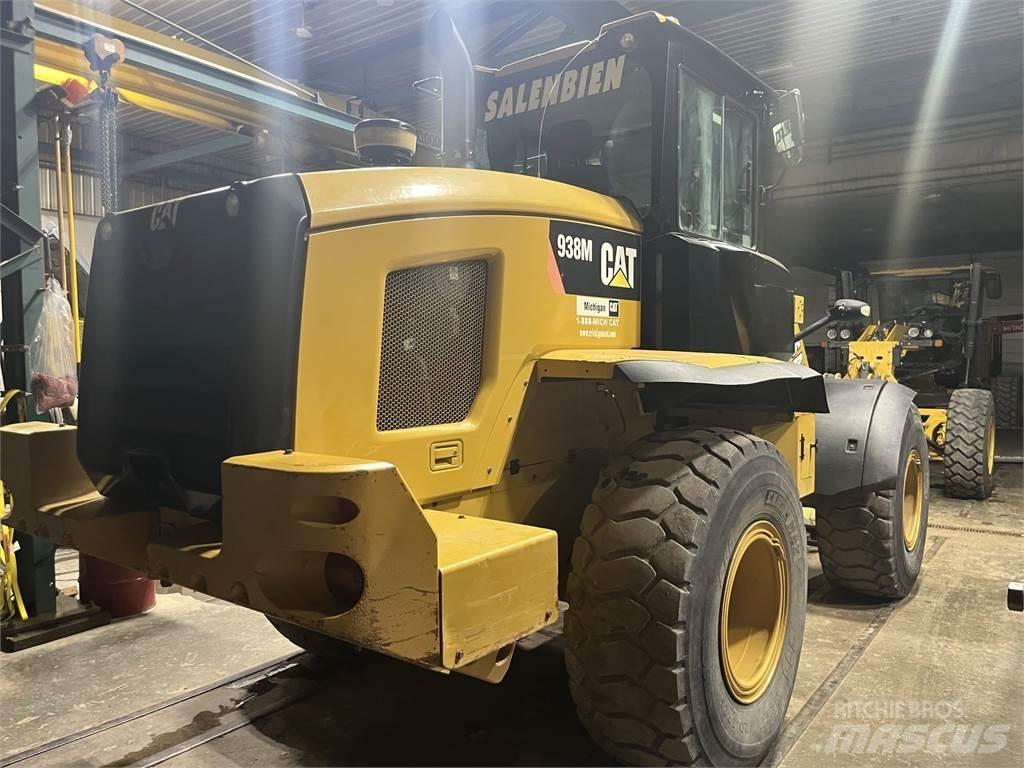 CAT 938M Naudoti ratiniai krautuvai