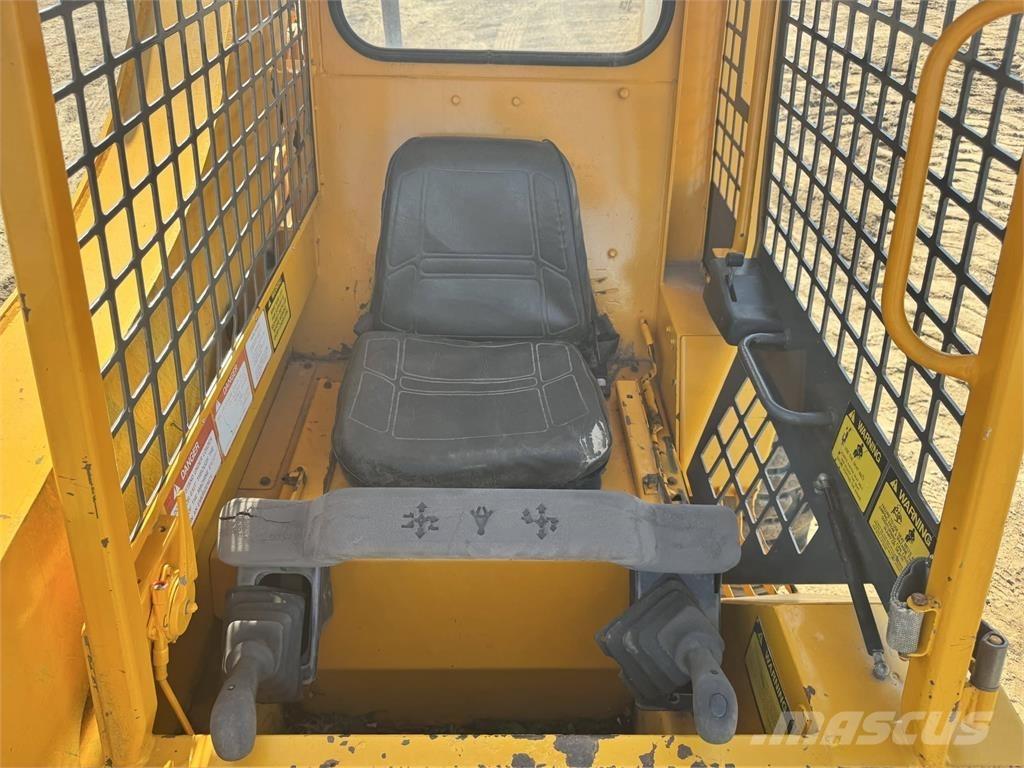 JCB 165 Krautuvai su šoniniu pasukimu