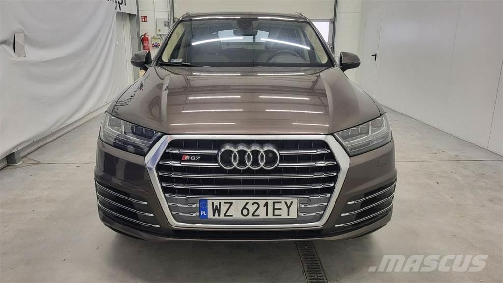 Audi SQ7 Lengvieji automobiliai