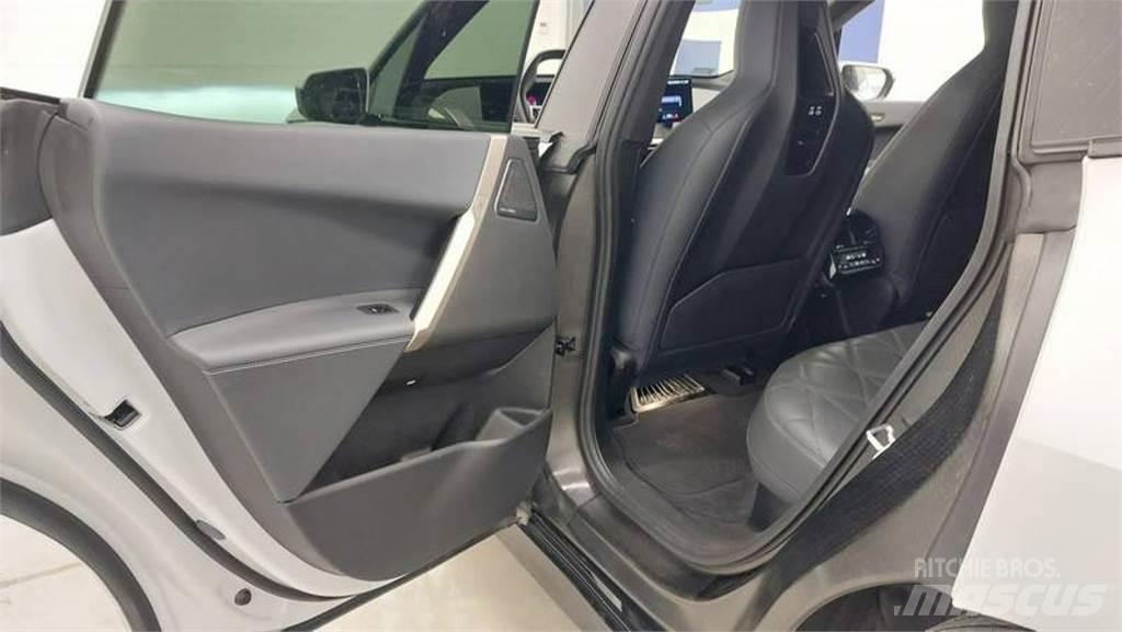 BMW iX Lengvieji automobiliai