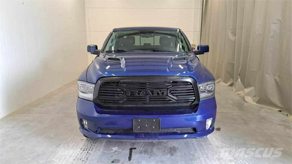 Dodge RAM Lengvieji automobiliai