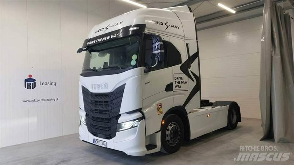 Iveco AS Naudoti vilkikai