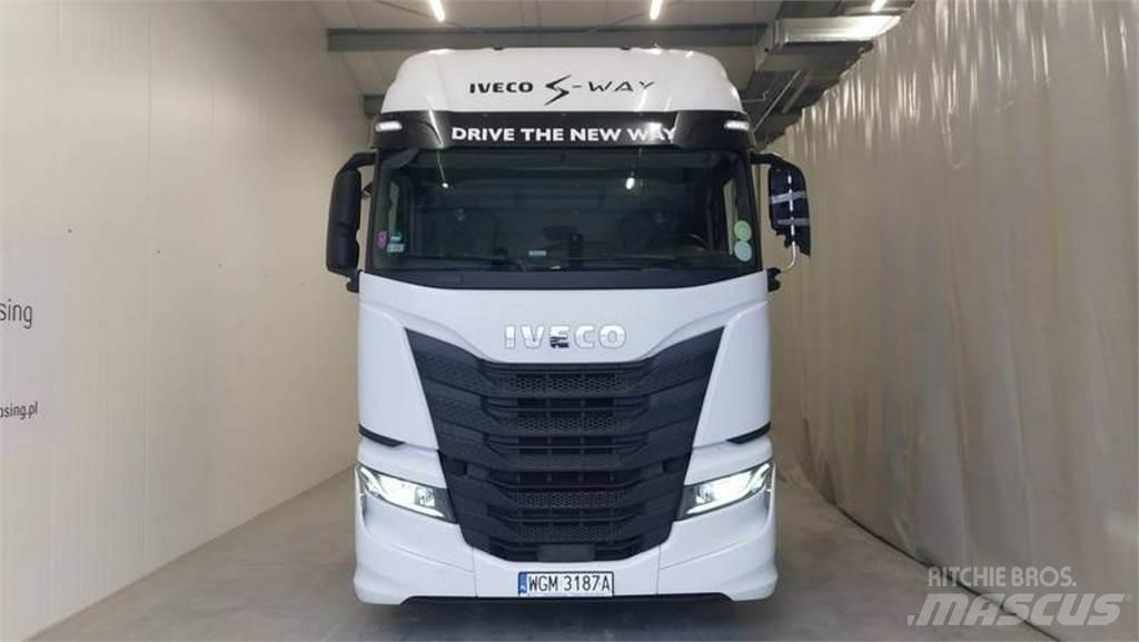 Iveco AS Naudoti vilkikai