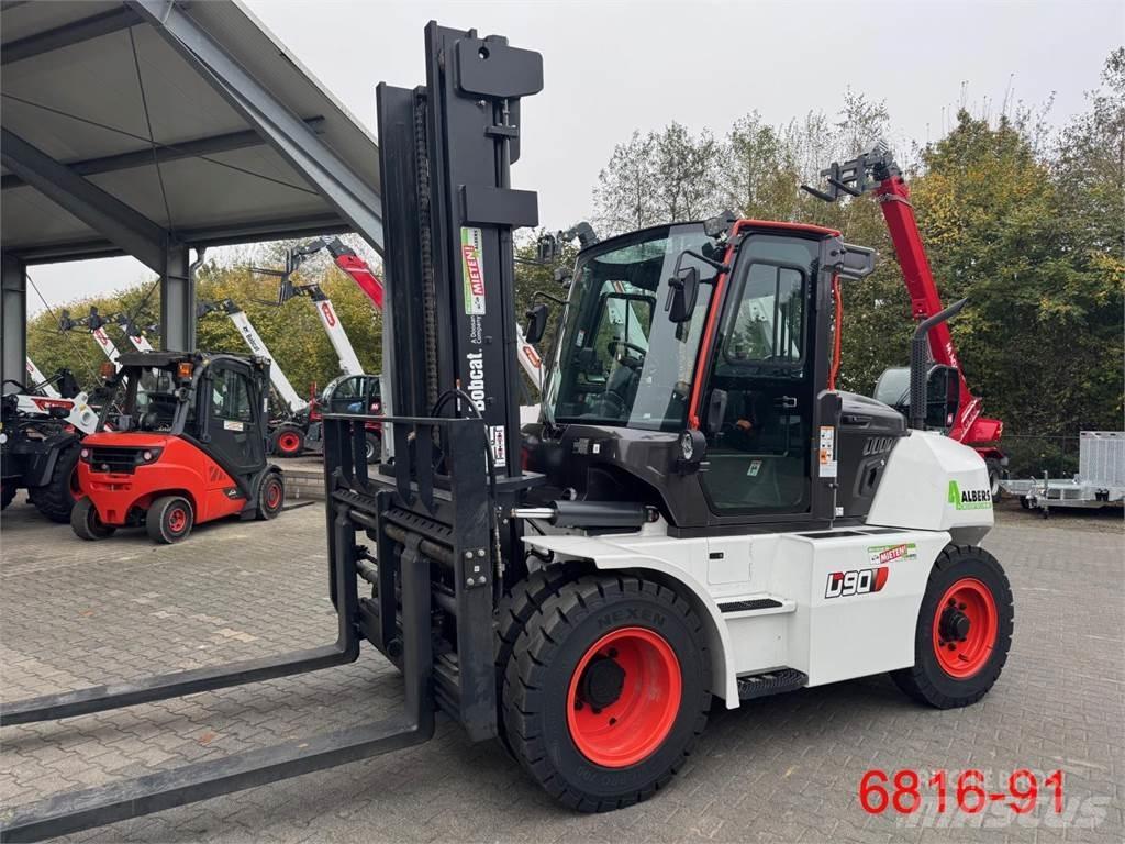 Bobcat D 90 S-9 Dyzeliniai krautuvai