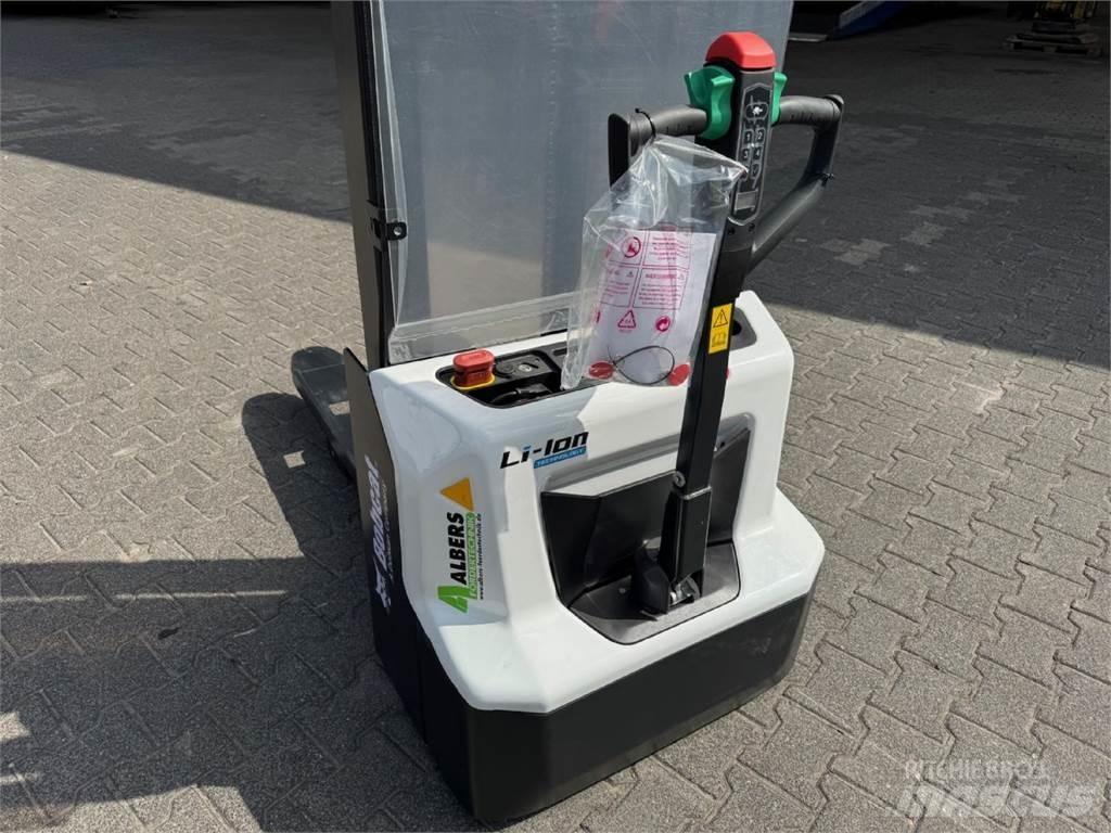 Bobcat LSM 12 N -7 Rankiniai vėžimėliai