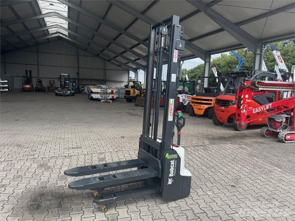 Bobcat LSM12N-7 i Rankiniai vėžimėliai