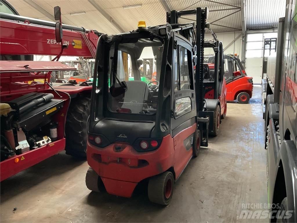 Linde E 30 - 01 Elektriniai šakiniai krautuvai