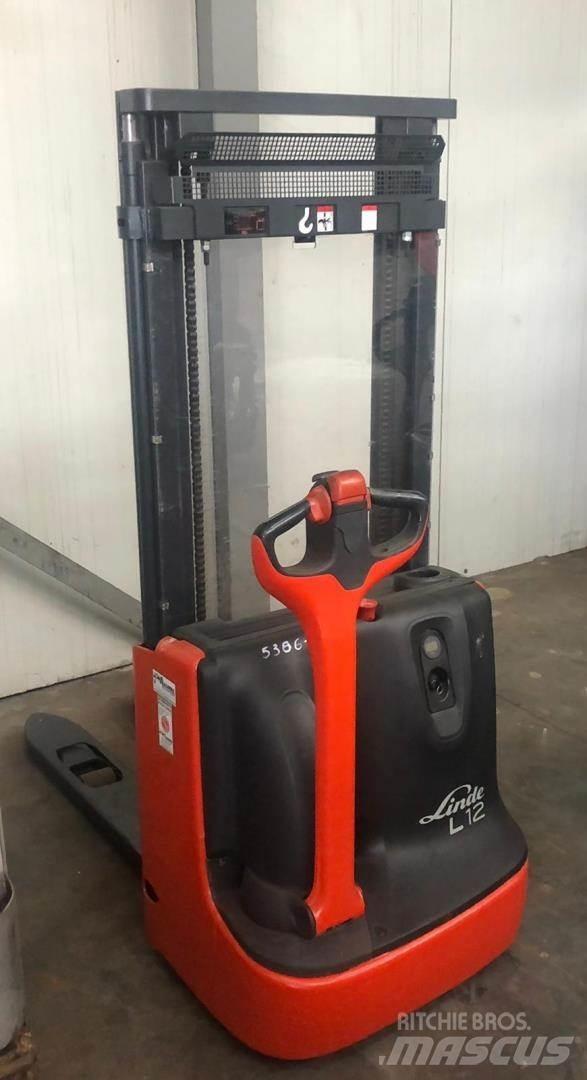 Linde L 12 Rankiniai vėžimėliai