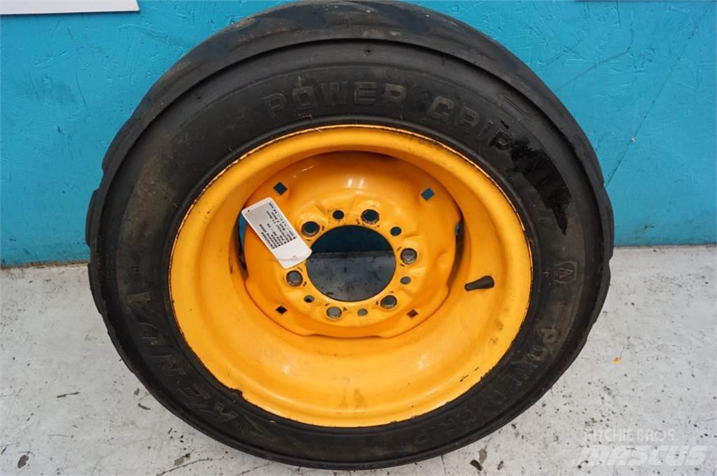  15 27X8.50-15 Padangos, ratai ir ratlankiai