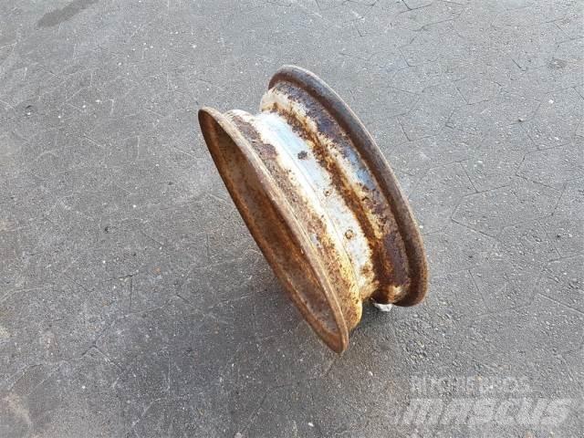  16 5X16 Padangos, ratai ir ratlankiai