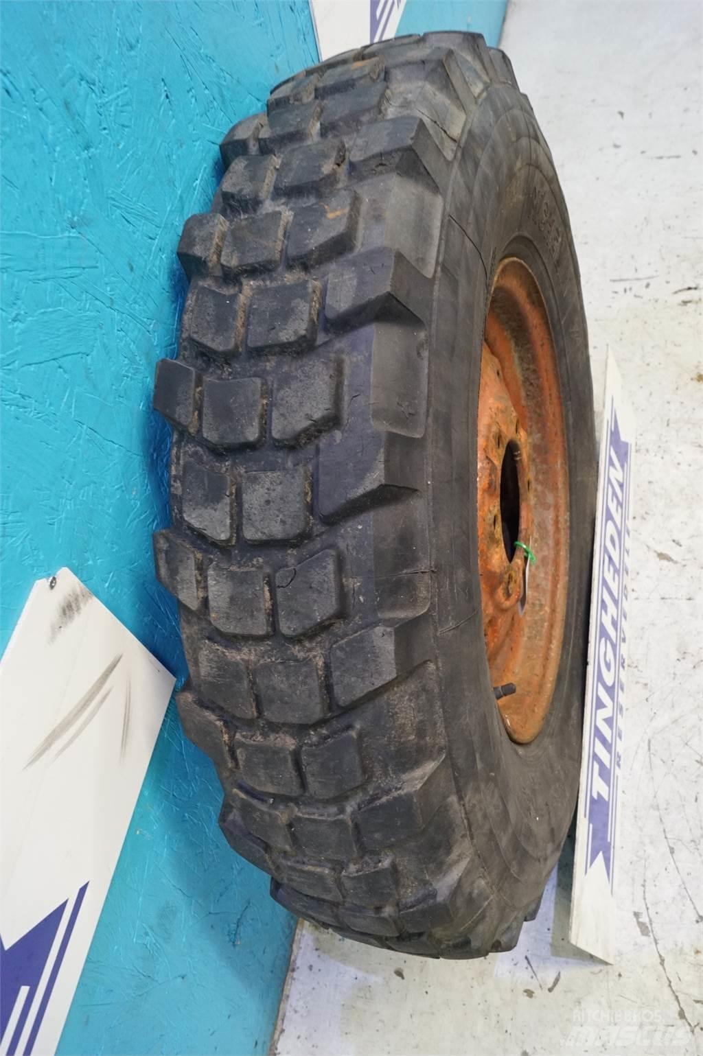  16 7.50R16 Padangos, ratai ir ratlankiai