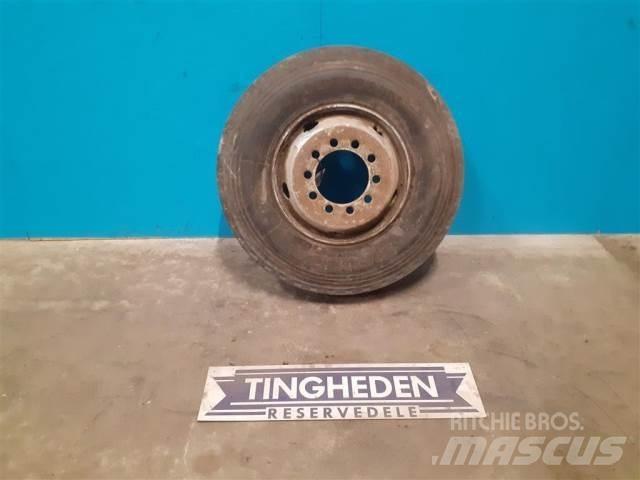  17.5 9.5 R17.5 Padangos, ratai ir ratlankiai