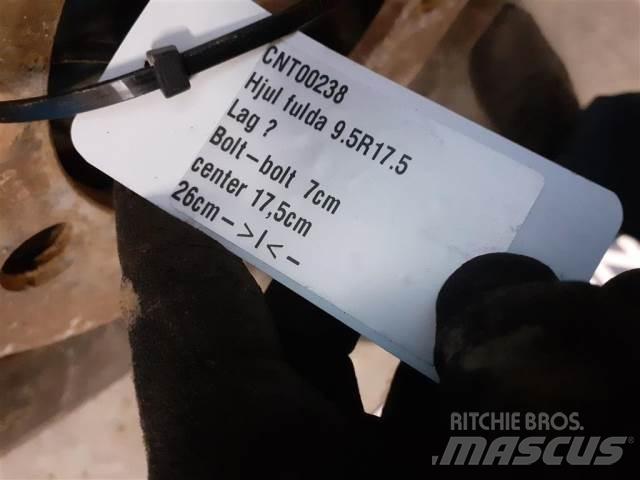  17.5 9.5 R17.5 Padangos, ratai ir ratlankiai