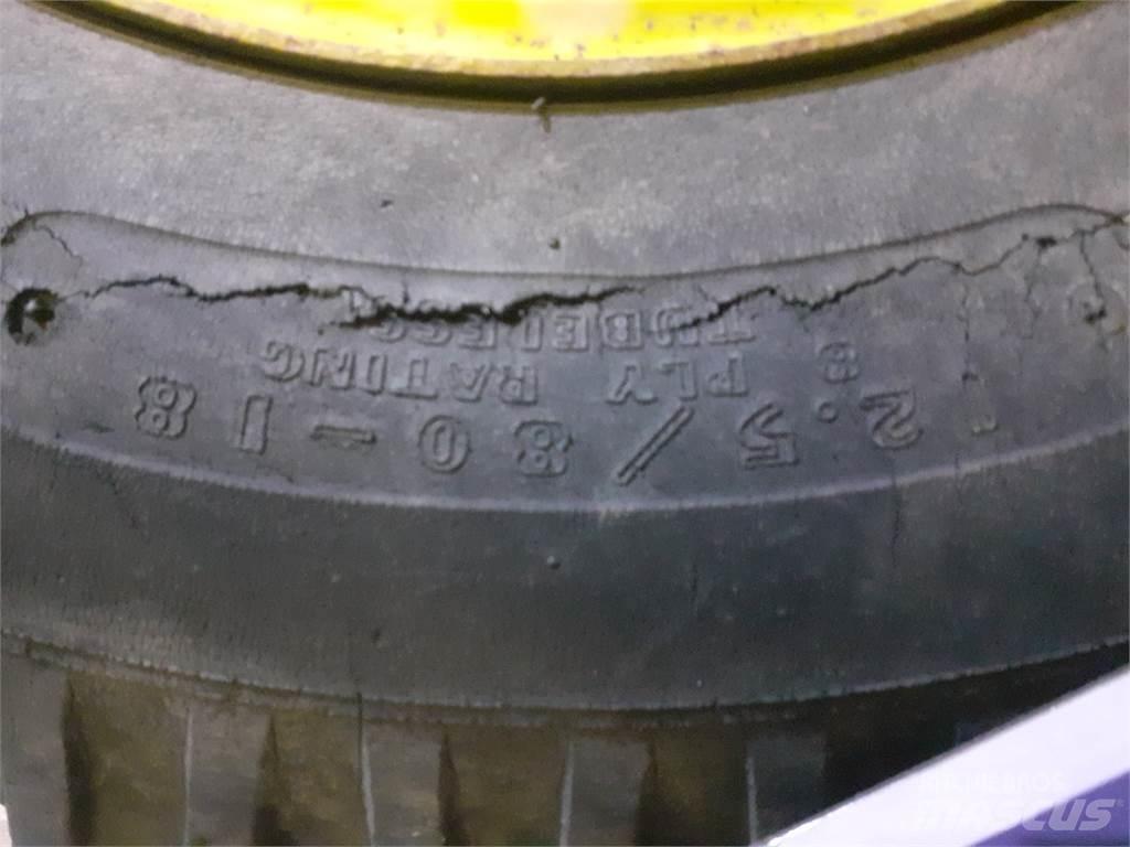  18 12.5/80-18 Padangos, ratai ir ratlankiai