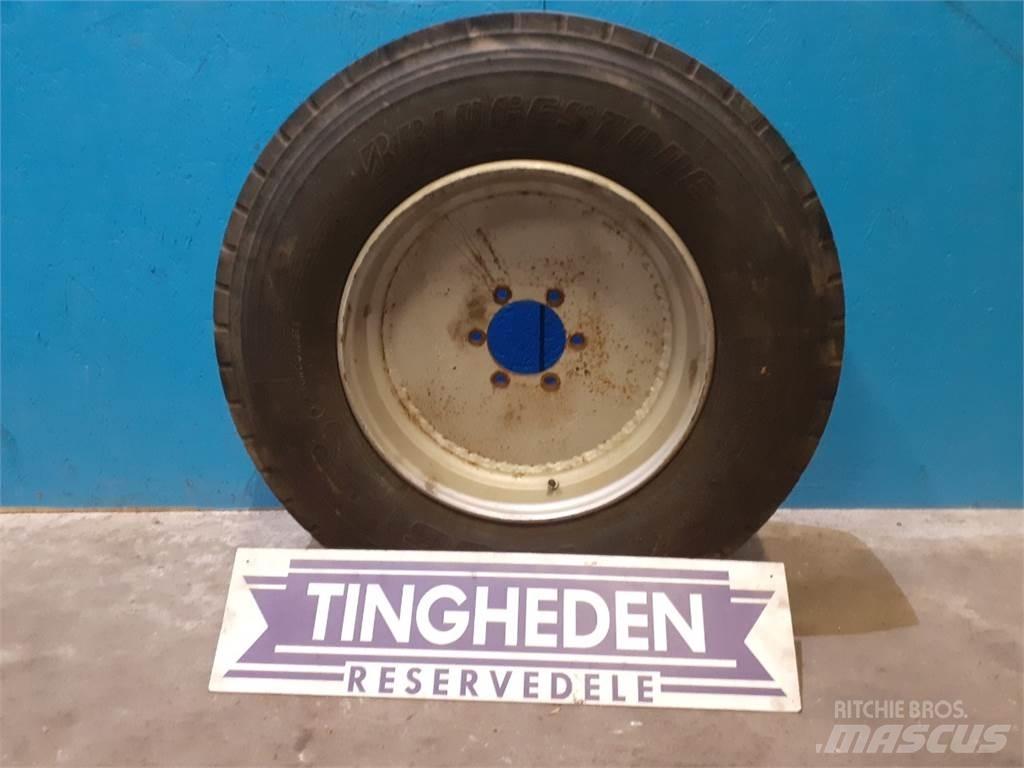  19.5 285/70R19.5 Padangos, ratai ir ratlankiai