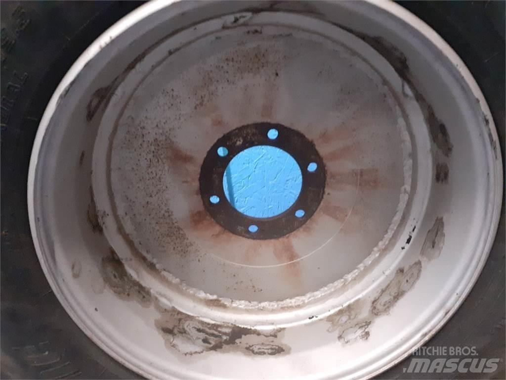  19.5 285/70R19.5 Padangos, ratai ir ratlankiai