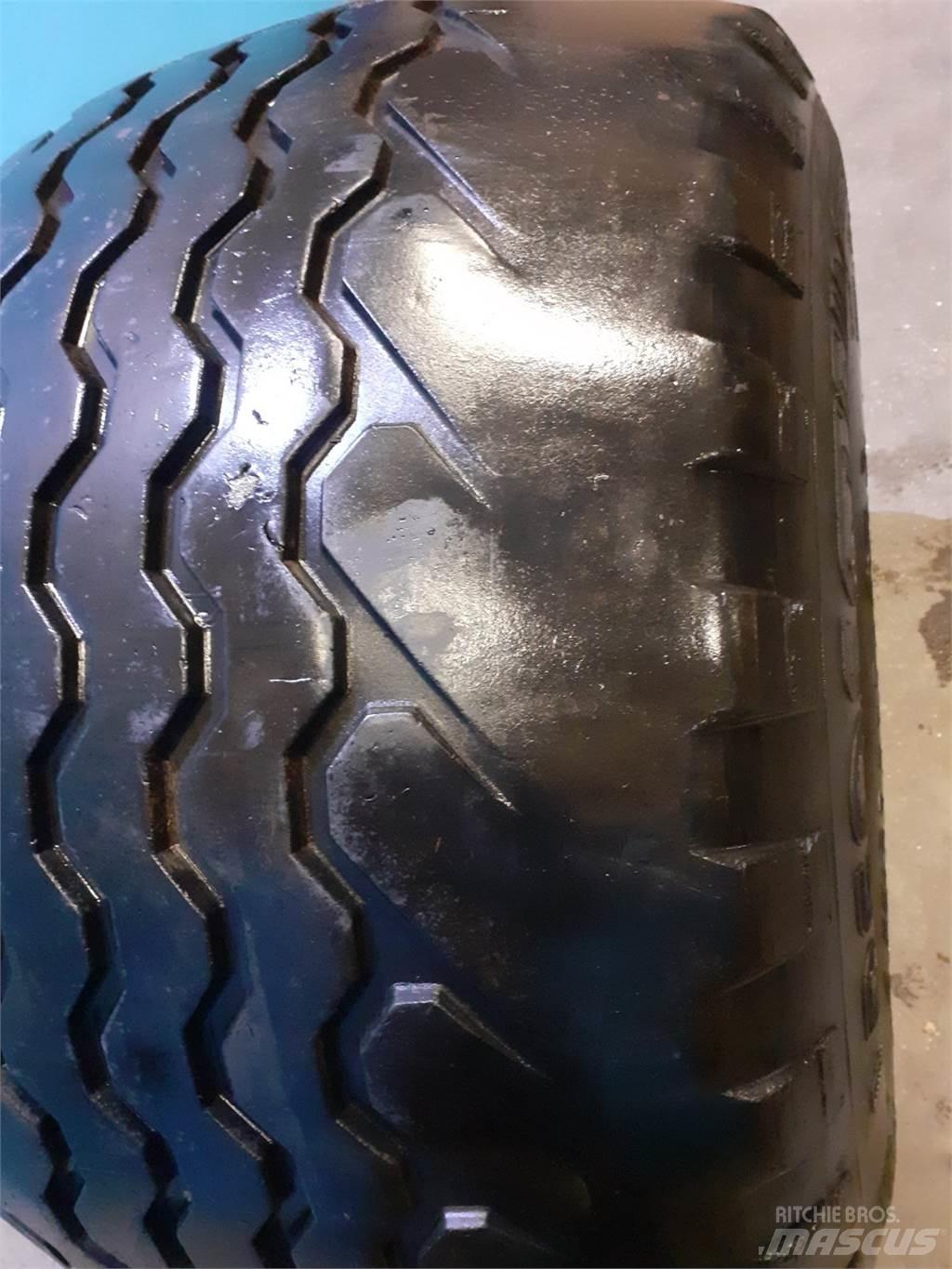  22.5 700/45-22,5 Padangos, ratai ir ratlankiai
