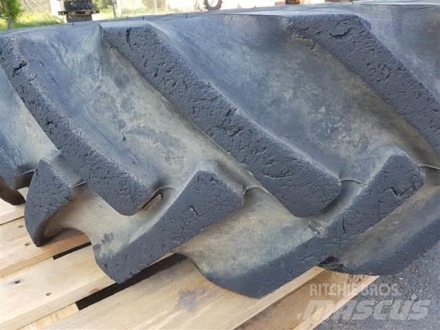  24 15.5/80R24 Padangos, ratai ir ratlankiai