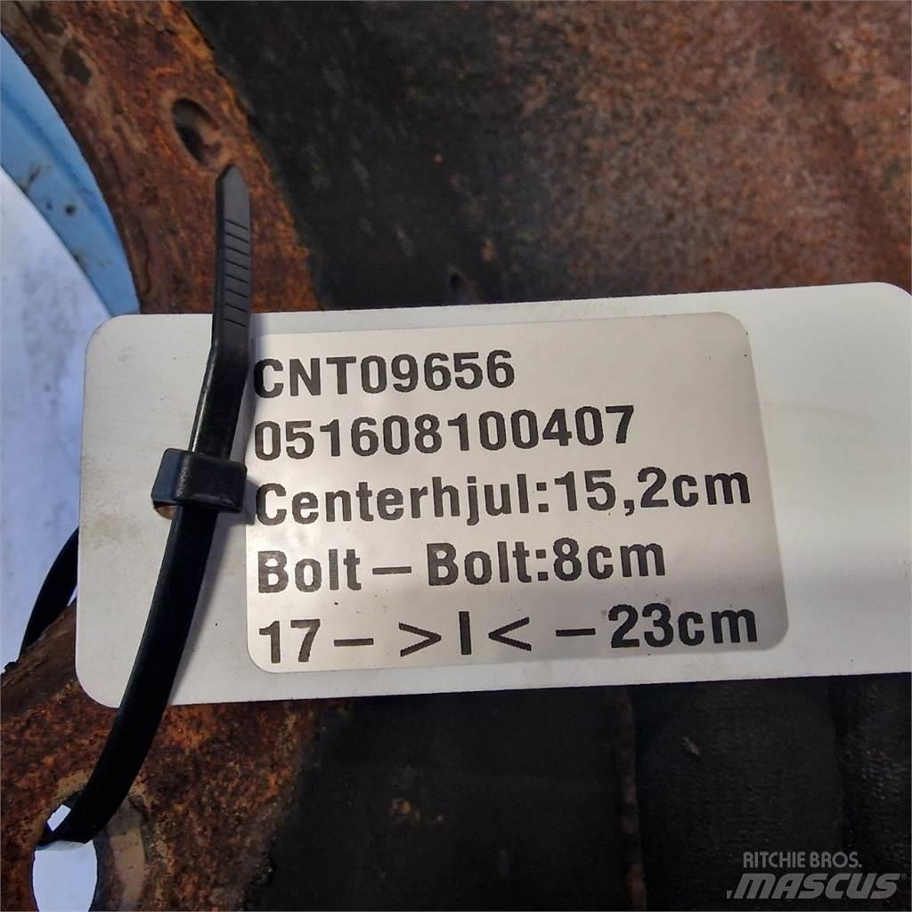  24 24xW15L Padangos, ratai ir ratlankiai