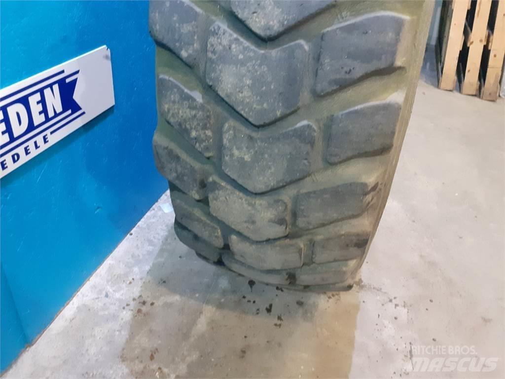  25 20.5R25 Padangos, ratai ir ratlankiai