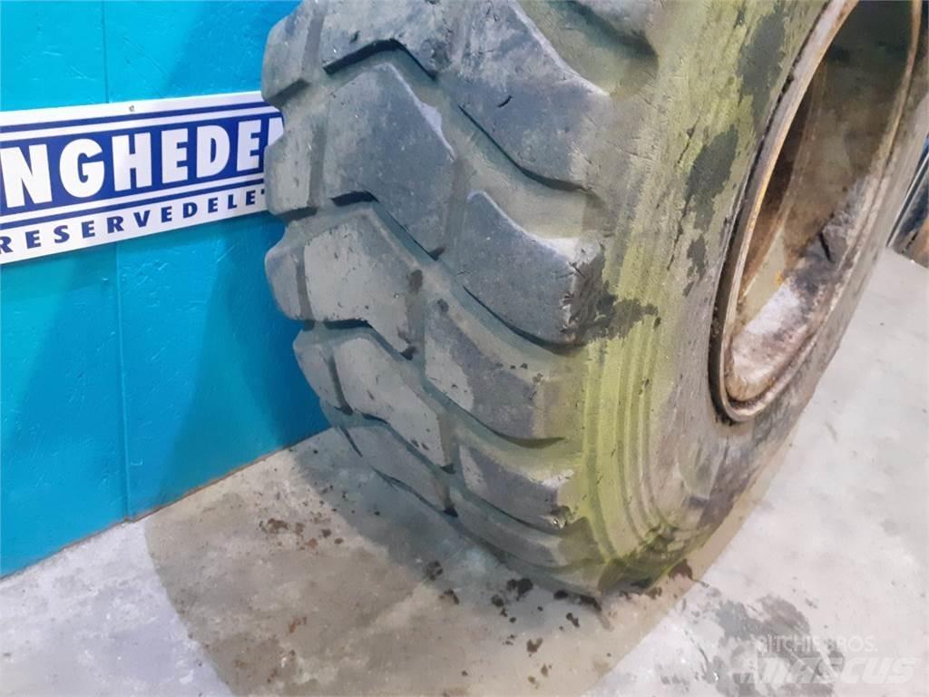  25 20.5R25 Padangos, ratai ir ratlankiai