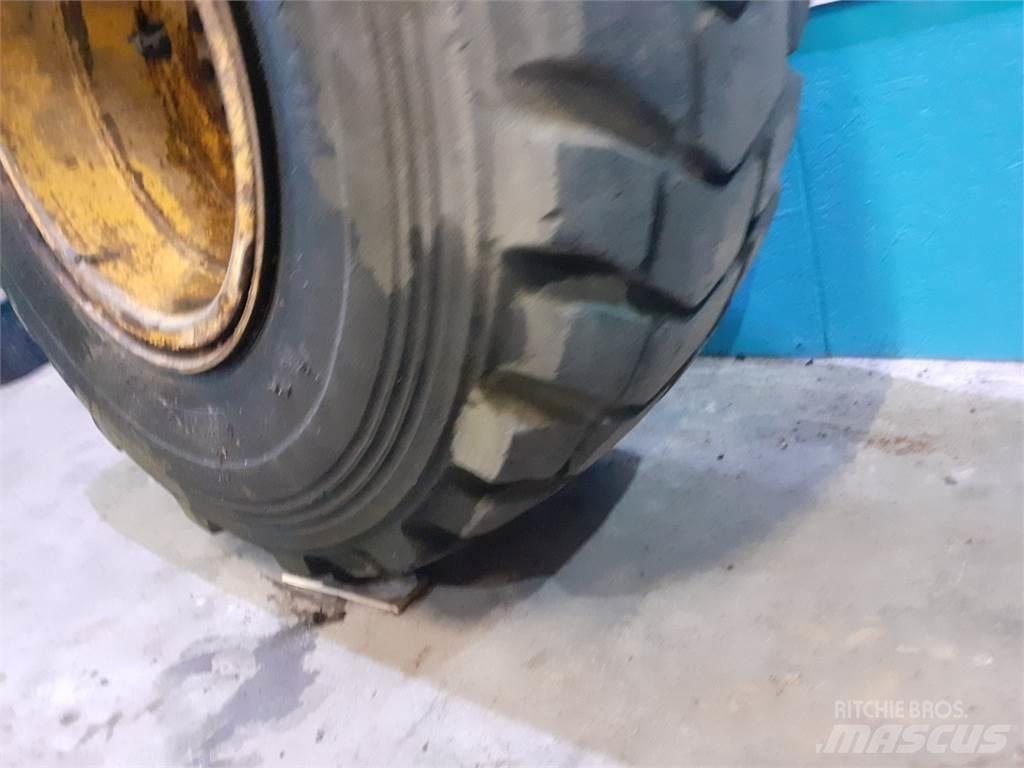  25 20.5R25 Padangos, ratai ir ratlankiai