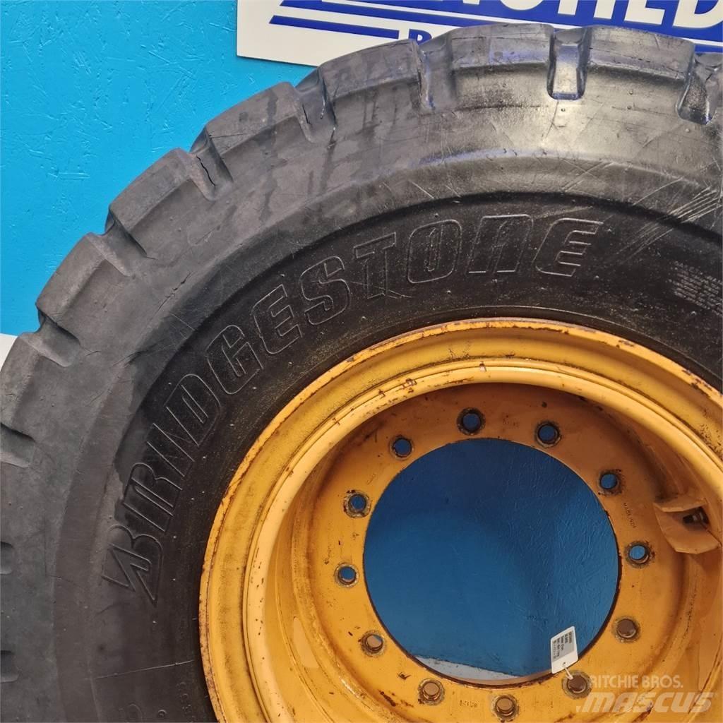  25 20.5R25 Padangos, ratai ir ratlankiai