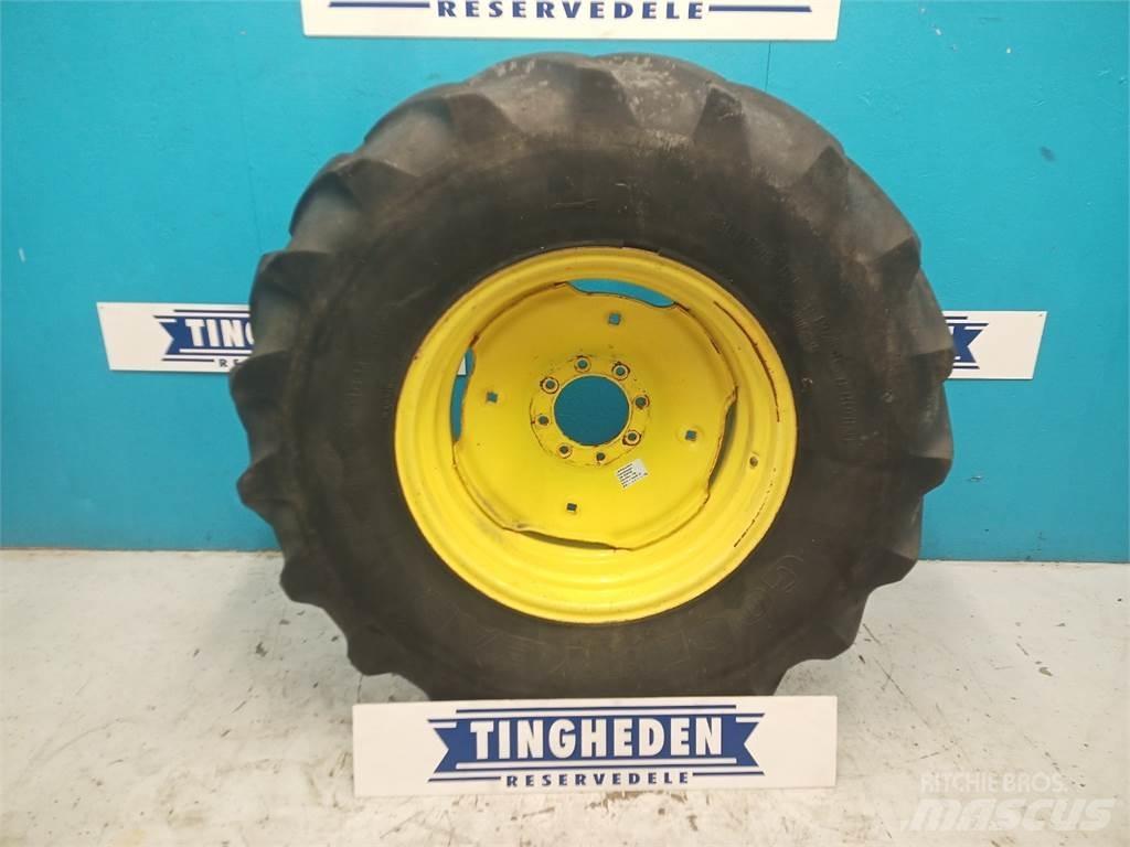  26 16.9R26 Padangos, ratai ir ratlankiai