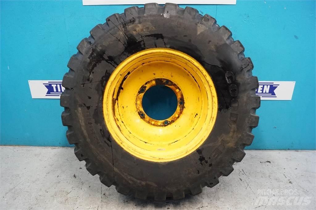  28 440/80R28 Padangos, ratai ir ratlankiai