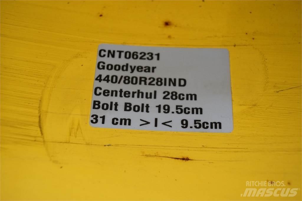  28 440/80R28 Padangos, ratai ir ratlankiai