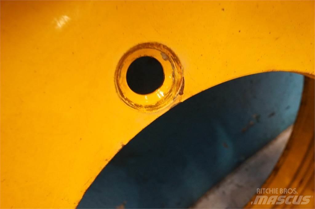  28 440/80R28 Padangos, ratai ir ratlankiai
