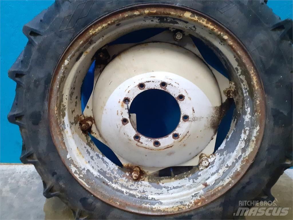 28 9.5R28 Padangos, ratai ir ratlankiai
