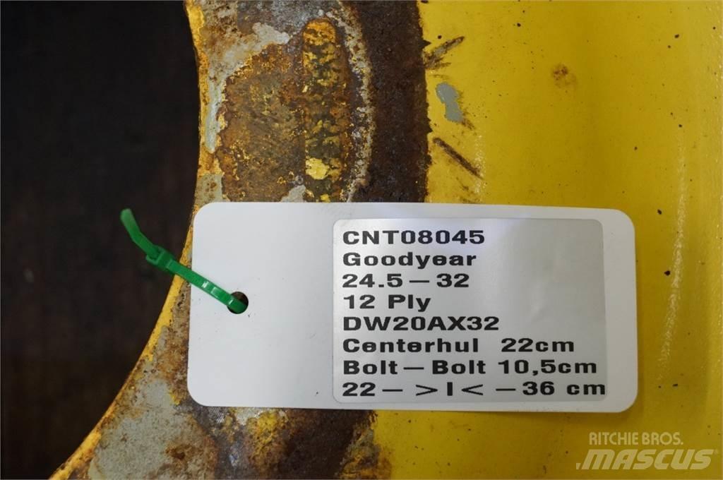  32 24.5-32 Padangos, ratai ir ratlankiai