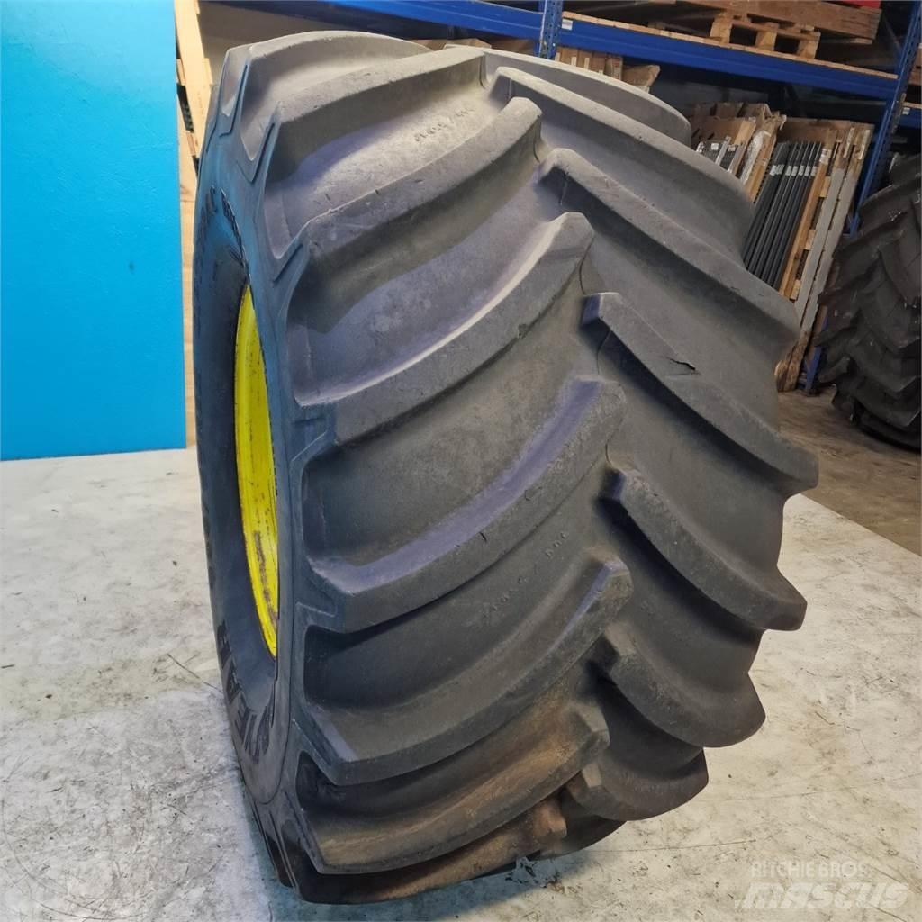  32 900/55 R32 Padangos, ratai ir ratlankiai