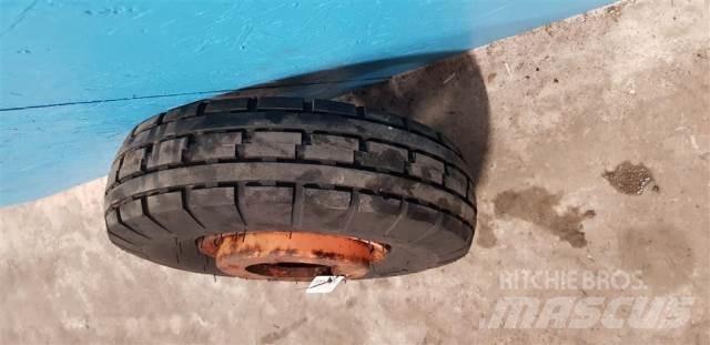  9 7.00-9 Padangos, ratai ir ratlankiai