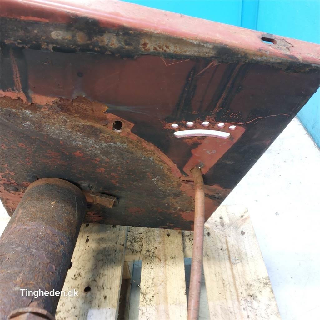 CASE  Derliaus nuėmimo kombainų priedai