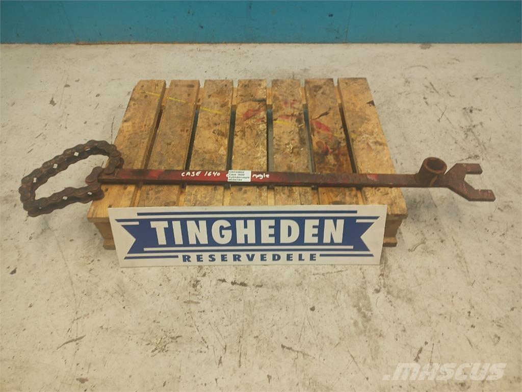 CASE 1640 Derliaus nuėmimo kombainų priedai