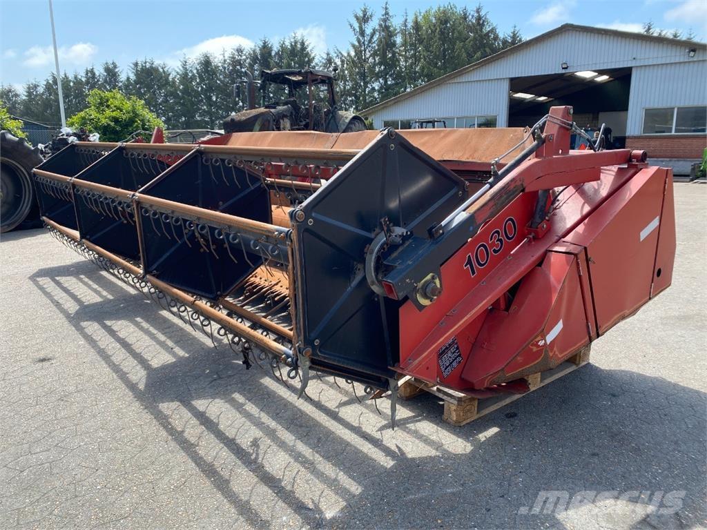 CASE 1640 Derliaus nuėmimo kombainų priedai