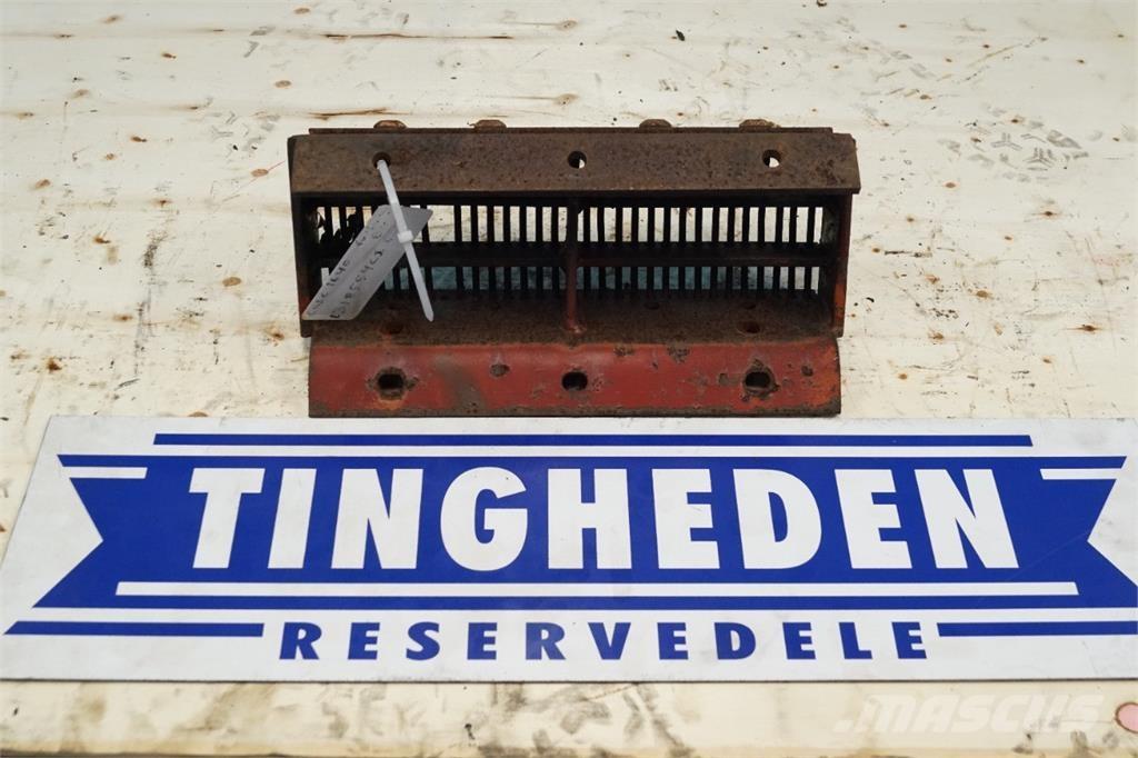 CASE 1640 Derliaus nuėmimo kombainų priedai