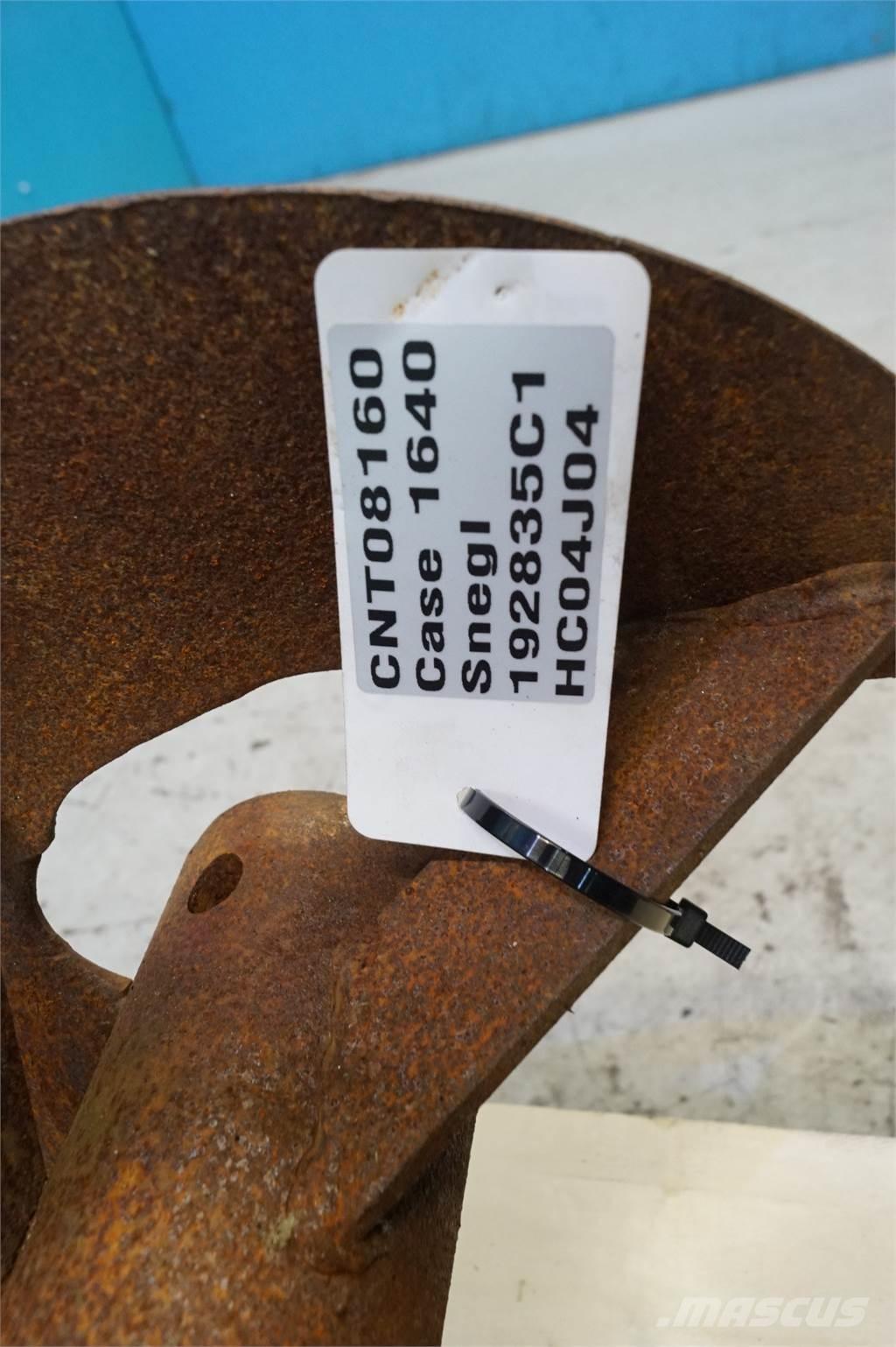 CASE 1640 Derliaus nuėmimo kombainų priedai