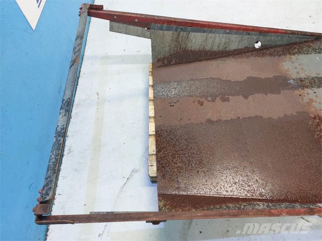 CASE 1660 Smėlio ir druskos barstytuvai