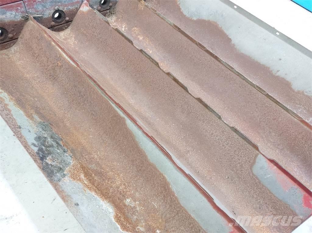 CASE 1660 Derliaus nuėmimo kombainų priedai