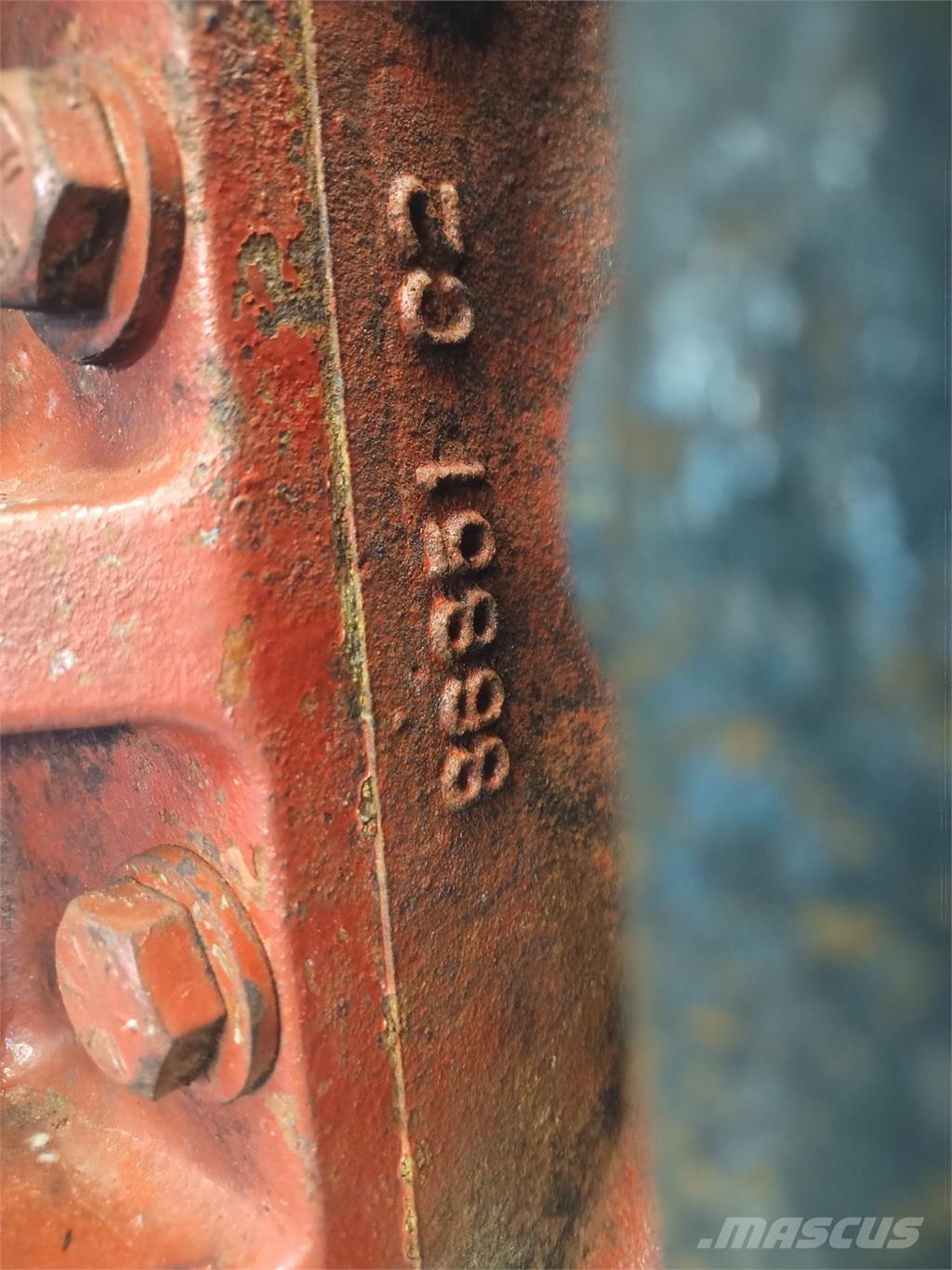 CASE 1680 Derliaus nuėmimo kombainų priedai