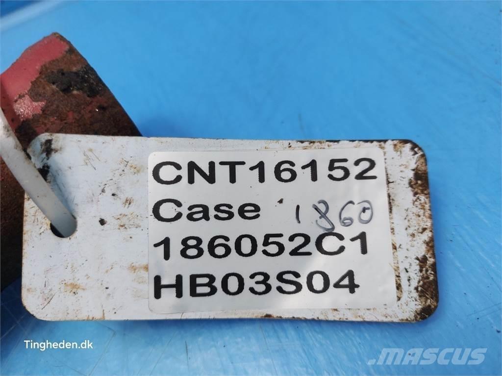 CASE 1680 Derliaus nuėmimo kombainų priedai