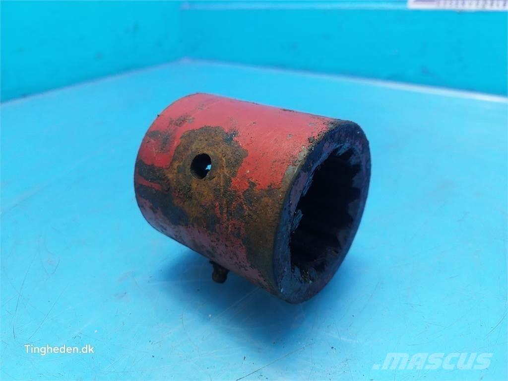 CASE 1680 Derliaus nuėmimo kombainų priedai